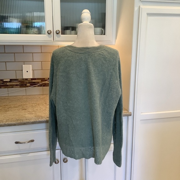 Diega Green V-neck Alpaca Blend Sweater Size Medium - Picture 4 of 8